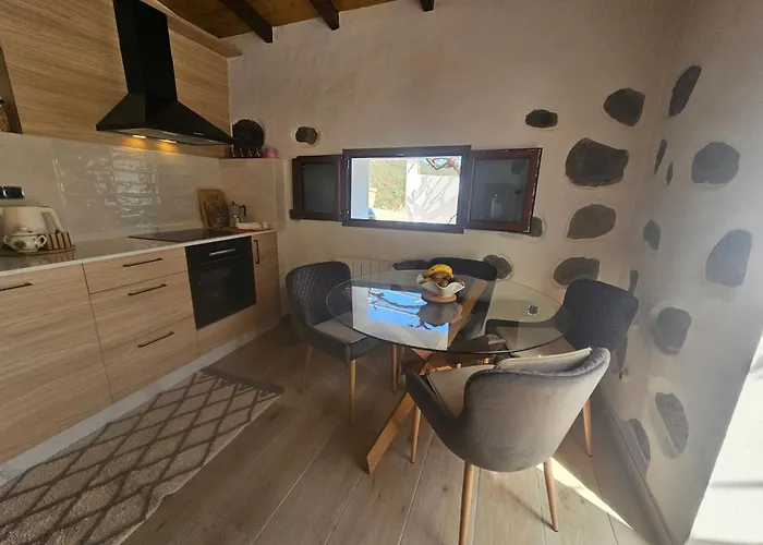 Amada * Vega de San Mateo