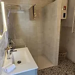 Amada Villa *
